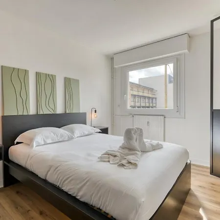 Marine Votre F2 Moderne A * Руан